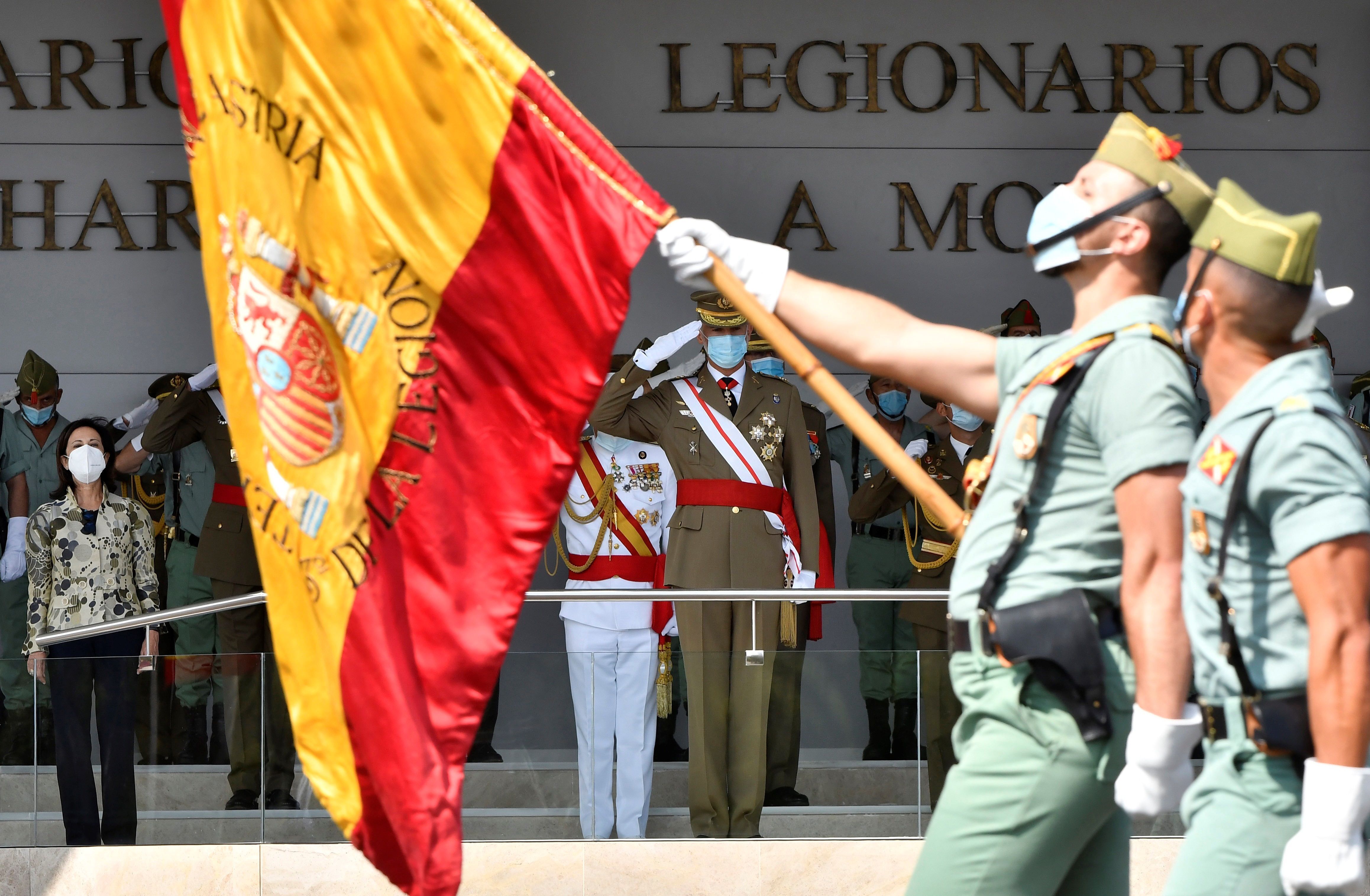 La ministra de Defensa y el Jefe del Estado Mayor del Ejército también asistieron al aniversario del 20 de septiembre