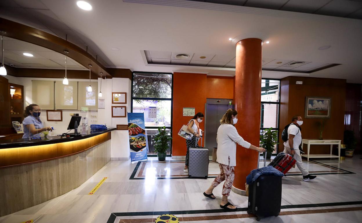 «En 24 años sólo hemos cerrado en el confinamiento; el hotel seguirá abierto»