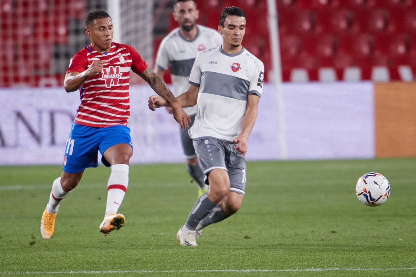 Fotos: Las mejores imágenes del Granada - Lokomotive Tbilisi