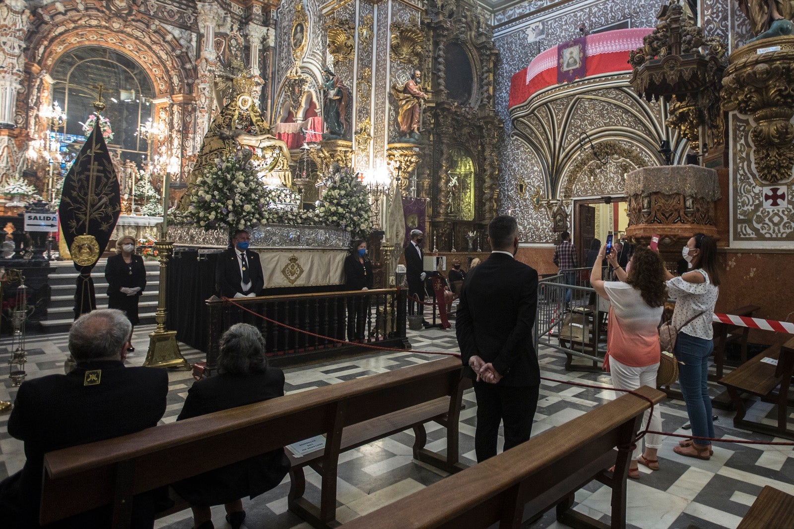 Fotos: Granada vive su Día de la Virgen más diferente