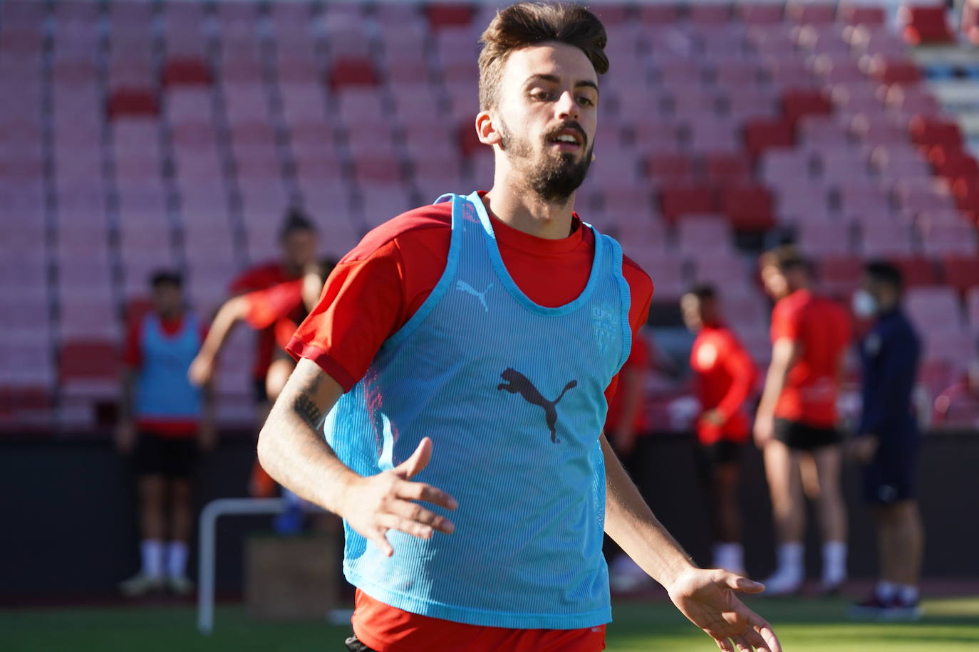 Fotos: Los rojiblancos esperan dar un salto más tras lo hecho en Lugo ante un Sporting fuerte