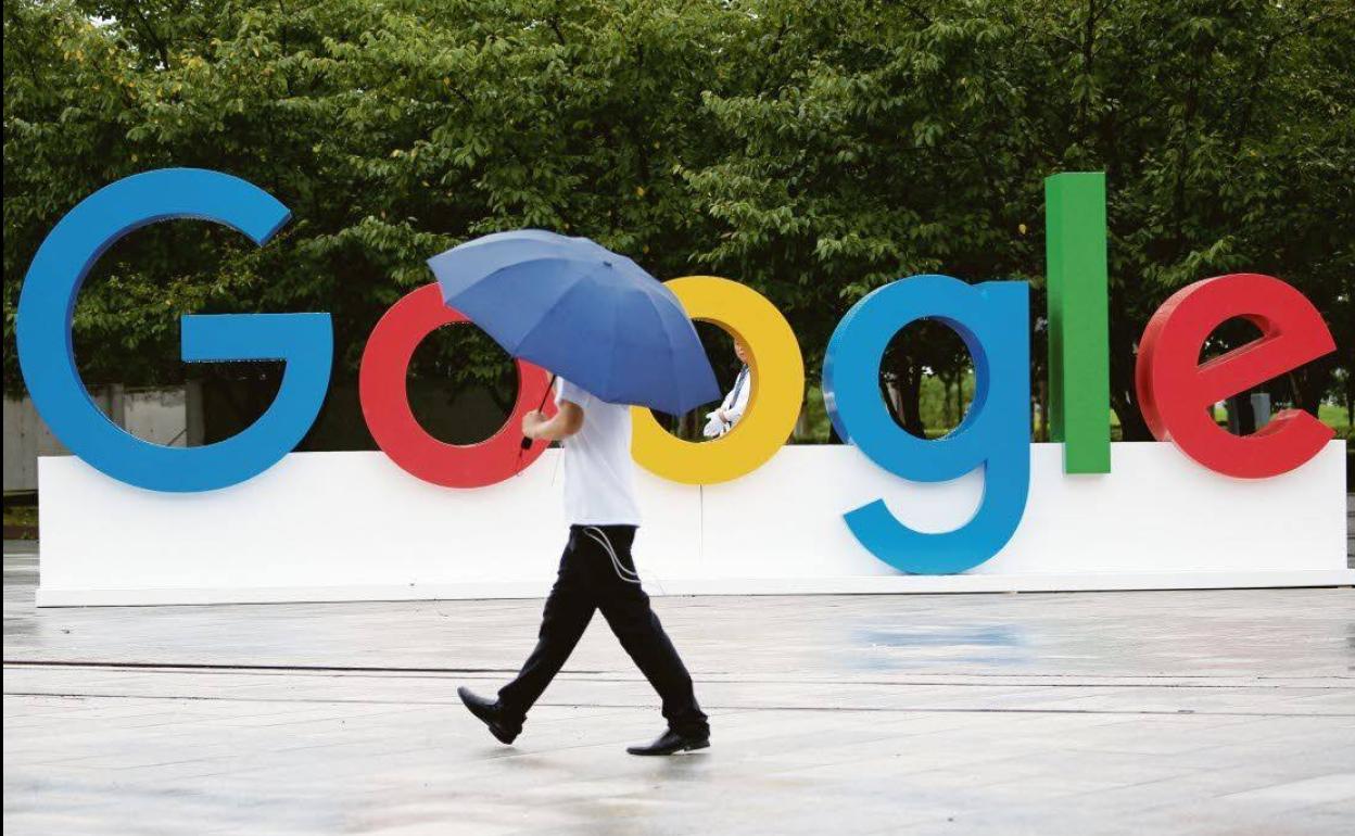 Francia ordena a Google negociar con la prensa una remuneración por sus contenidos