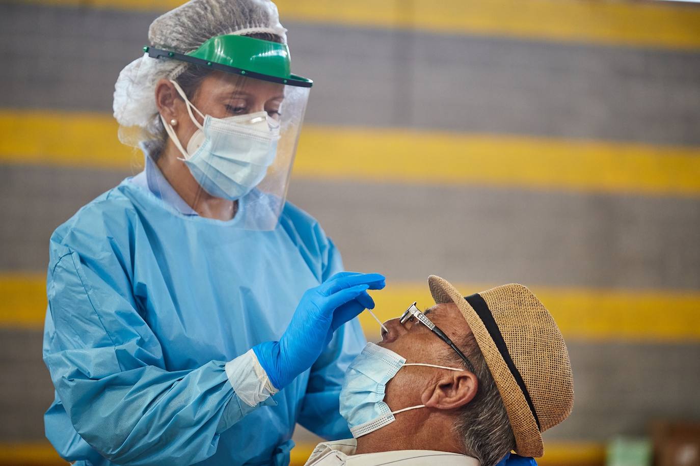 Un millar de vecinos de Alfacar, Zafarraya e Iznalloz participarán en el testeo de contagios