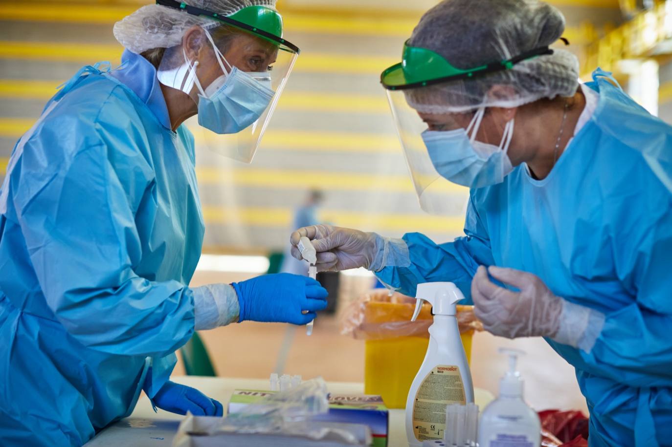 Un millar de vecinos de Alfacar, Zafarraya e Iznalloz participarán en el testeo de contagios