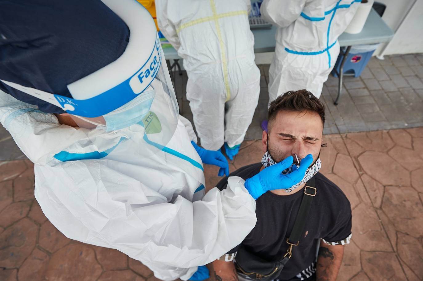 Un millar de vecinos de Alfacar, Zafarraya e Iznalloz participarán en el testeo de contagios