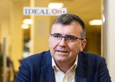 Imagen secundaria 1 - Distintos momentos de la entrevista.