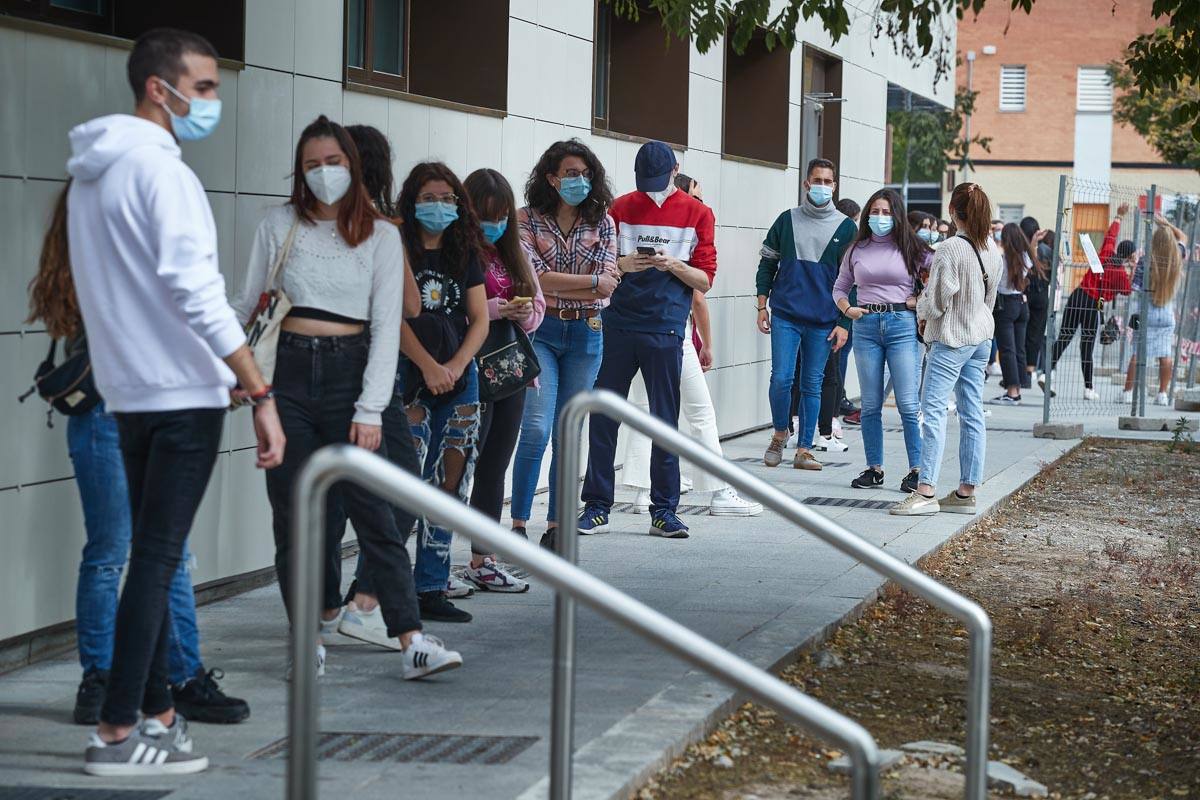 Un millar de alumnos han sido citados.