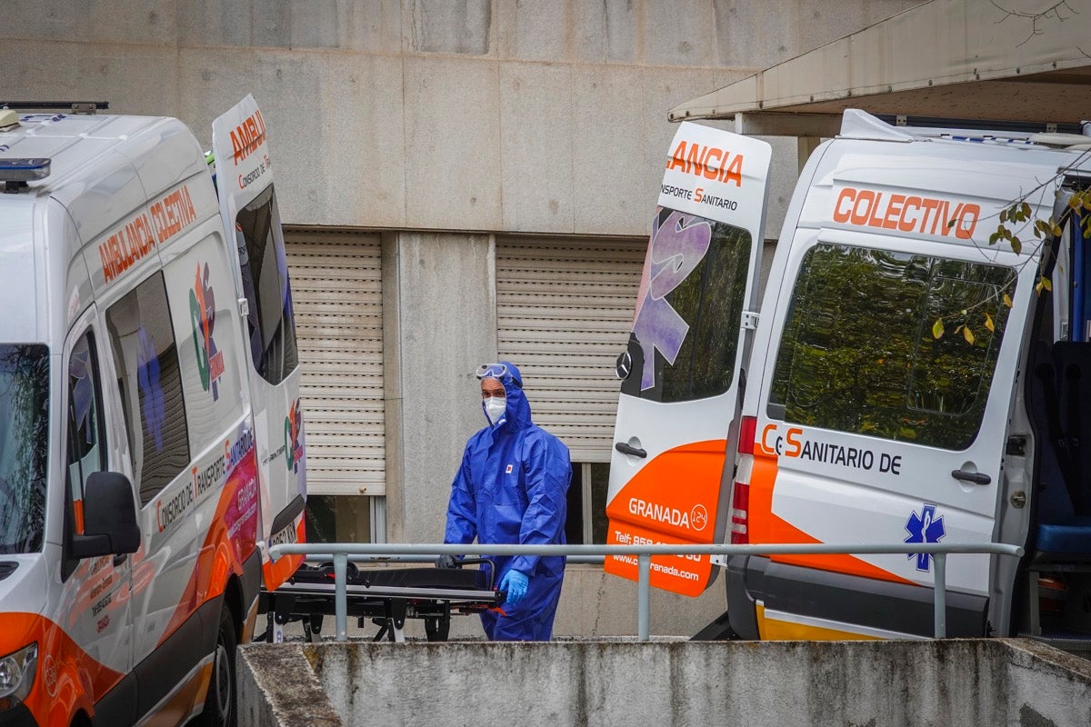 Este miércoles se ha procedido a trasladar a enfermos contagiados con el virus al histórico hospital de la capital