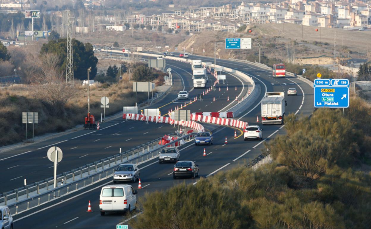 Anuncian cortes de tráfico en la A-44 de Granada durante toda la semana que viene