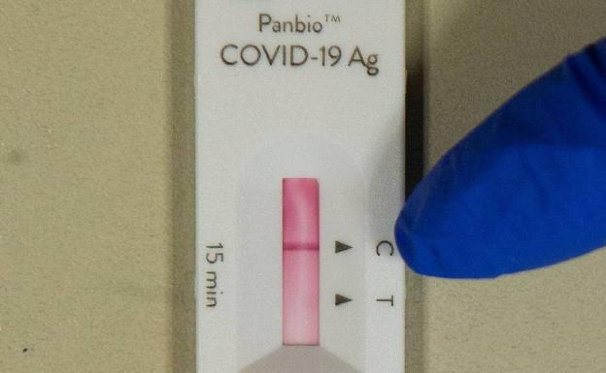 Test de detección de antígenos de Covid-19. 
