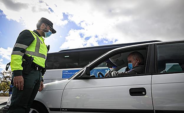 Se multiplican los controles en Granada para hacer cumplir el cierre perimetral 