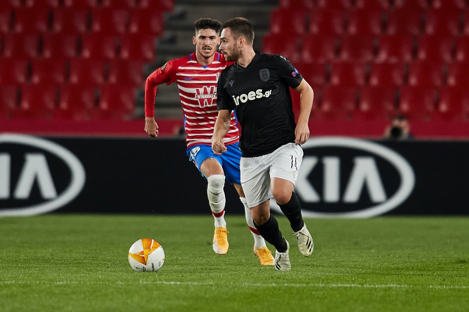 El conjunto rojiblanco se ha estrenado en Europa League en Los Cármenes