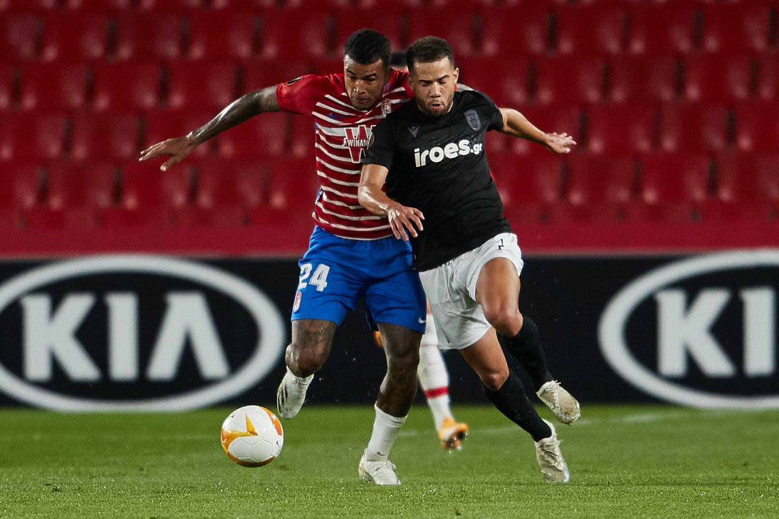 El conjunto rojiblanco se ha estrenado en Europa League en Los Cármenes