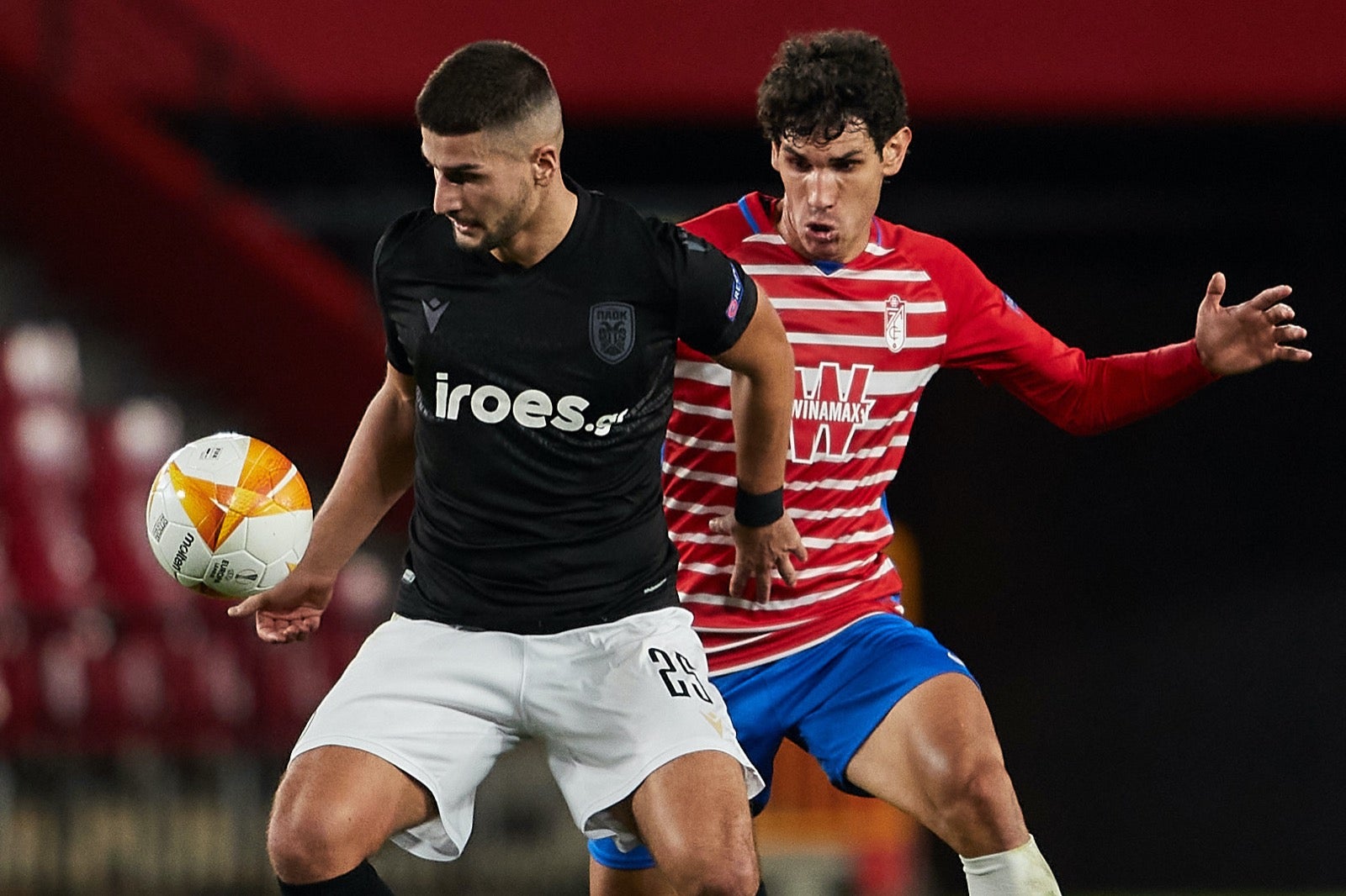 El conjunto rojiblanco se ha estrenado en Europa League en Los Cármenes