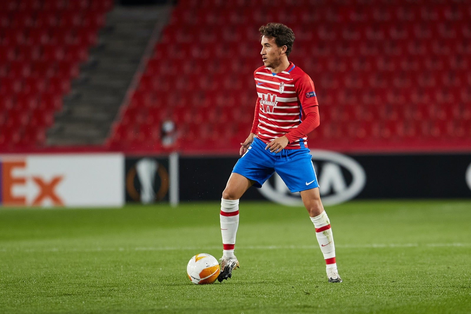 El conjunto rojiblanco se ha estrenado en Europa League en Los Cármenes