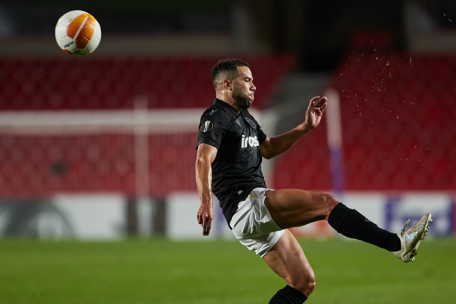 El conjunto rojiblanco se ha estrenado en Europa League en Los Cármenes