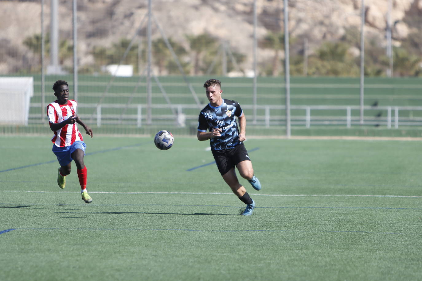 Revive en fotos el derbi entre ambos conjuntos 