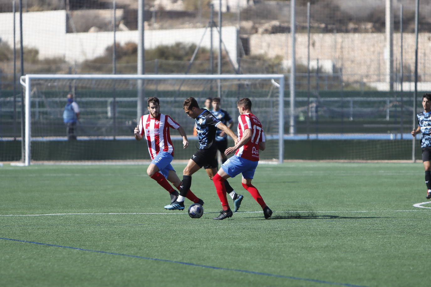 Revive en fotos el derbi entre ambos conjuntos 