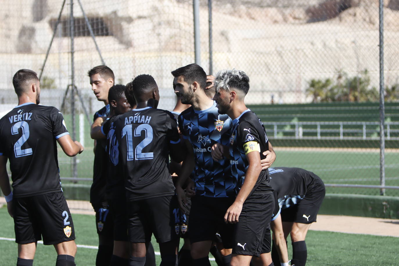 Revive en fotos el derbi entre ambos conjuntos 