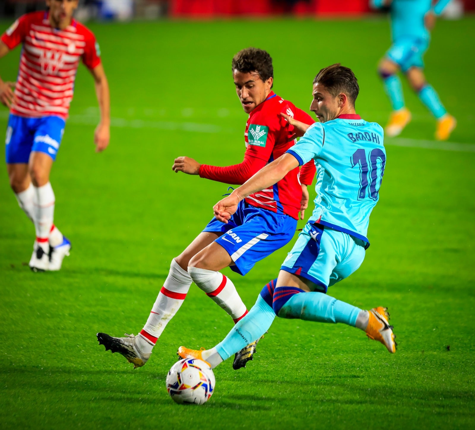 Revive en imágenes el encuentro entre rojiblancos y granotas