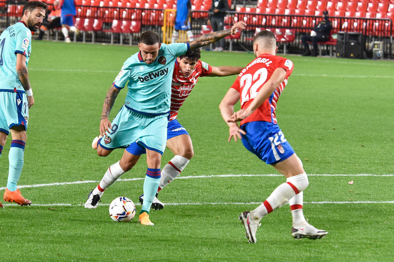 Revive en imágenes el encuentro entre rojiblancos y granotas