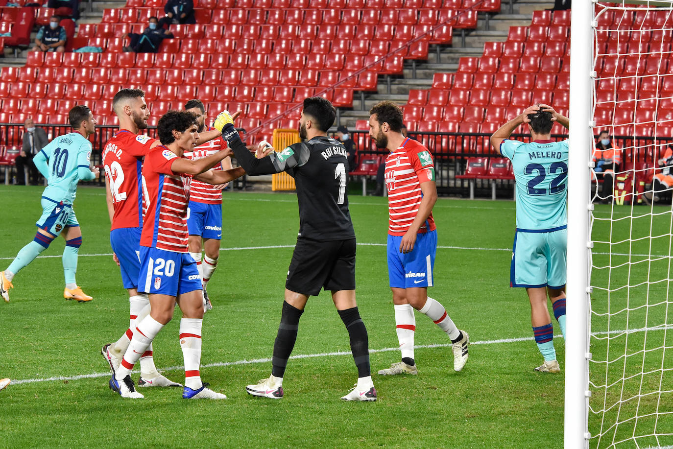 Revive en imágenes el encuentro entre rojiblancos y granotas