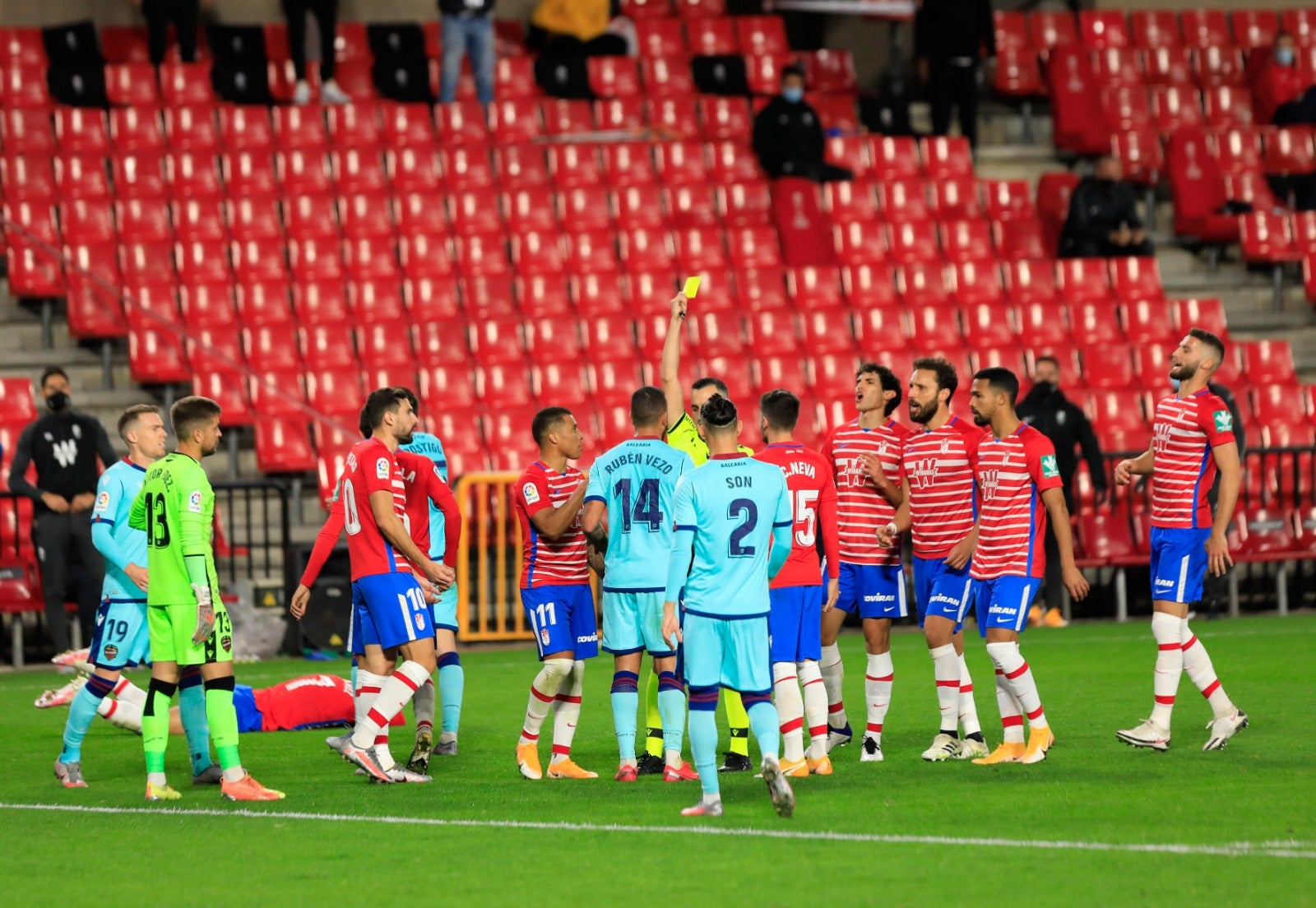 Revive en imágenes el encuentro entre rojiblancos y granotas