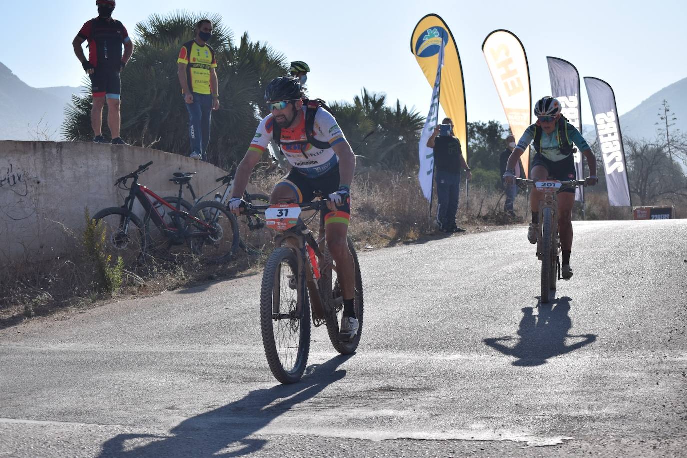 Jesús del Nero, del Gobik, y Clàudia Galícia, del Magamo, vencen en el estreno de la prueba ante Zubero, Mantecón, Gabriel y Roura