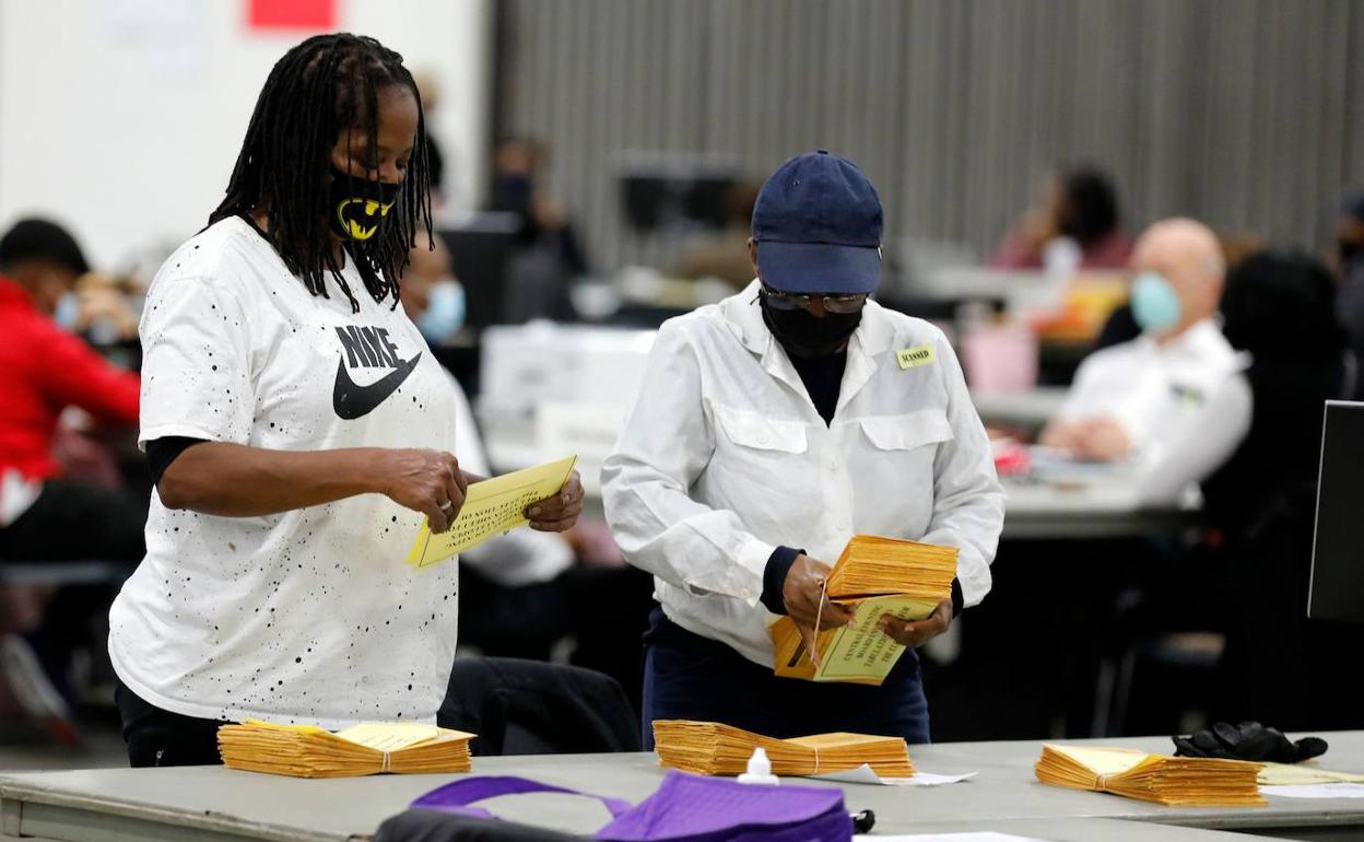 Recuento de votos en Detroit.