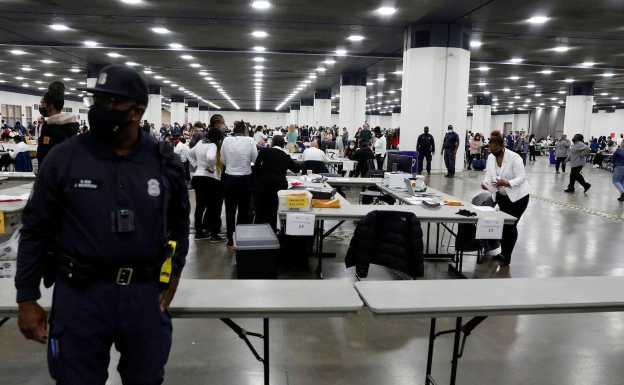 Recuento de votos en in Detroit, Michigan. 