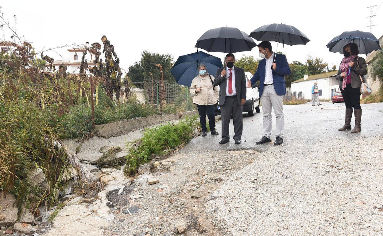 El presidente de la Diputación en una visita reciente a Nigüelas. 