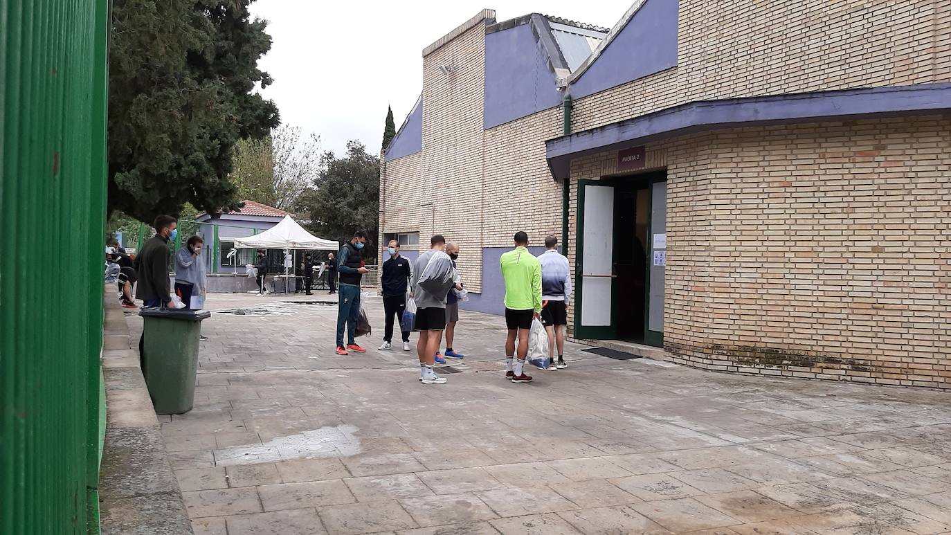 Fotos: Unos 8.500 aspirantes a ser Policía Nacional realizan las pruebas físicas en la sede de Jaén