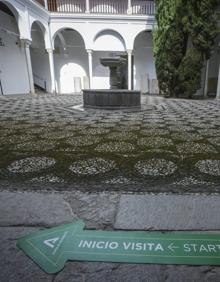 Imagen secundaria 2 - El Museo Arqueológico, en cuyo interior sólo puede haber veintidós personas por las limitaciones de aforo, vacío este jueves por la mañana. 