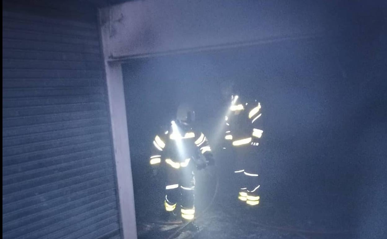 Bomberos de Granada en ota operación reciente. 