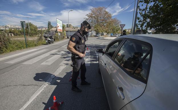 El Gobierno insiste en la fecha mínima para plantear el confinamiento domiciliario en Andalucía