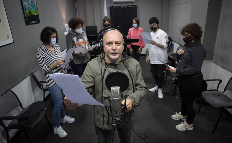 José Antonio Meca se ha convertido, desde Granada, en una de las figuras imprescindibles para entender la eclosión del radioteatro en España. 