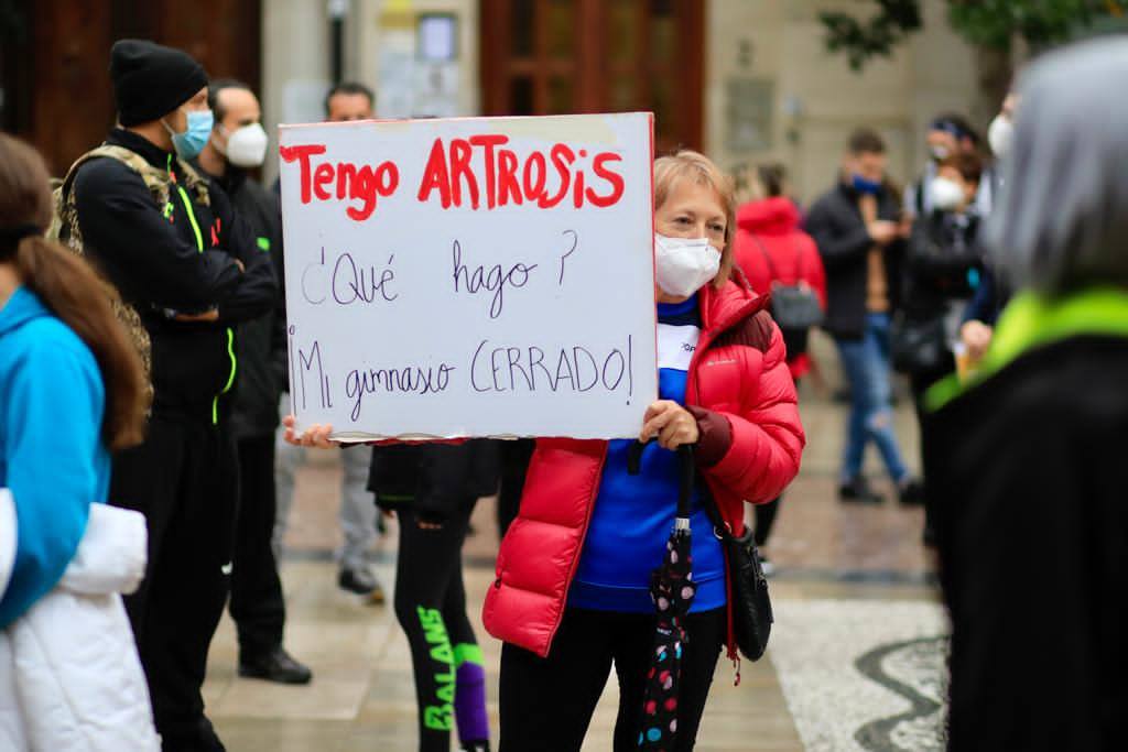 Los gimnasios protestan para poder abrir en Granada