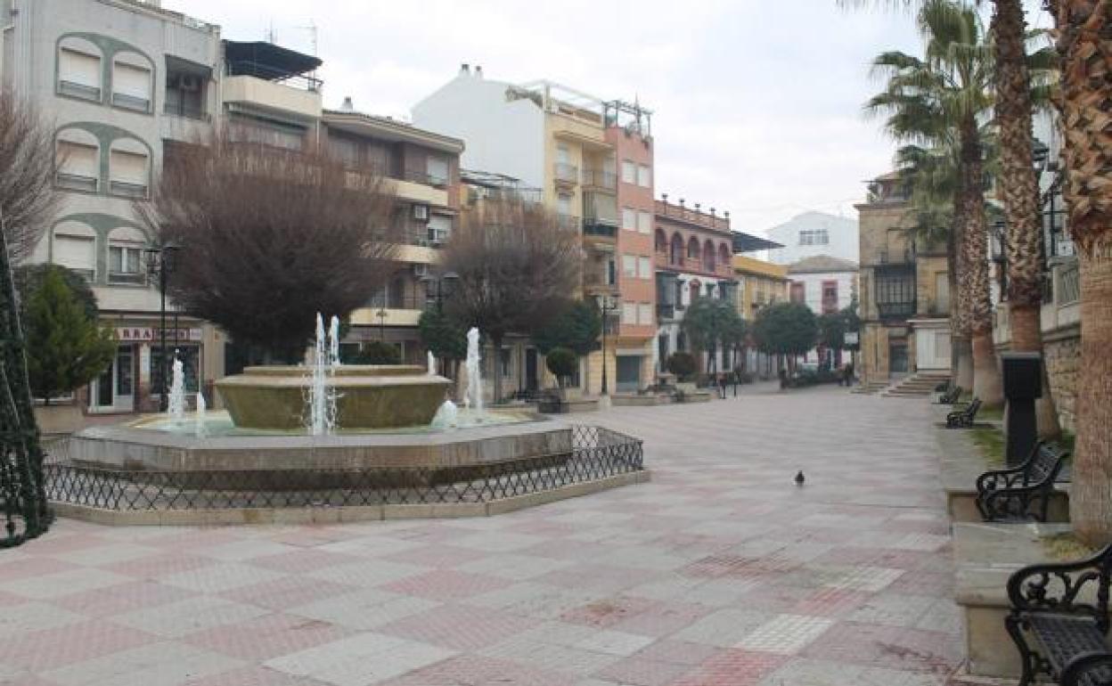 Hay un vídeo con imágenes de una persona agredida en el suelo.