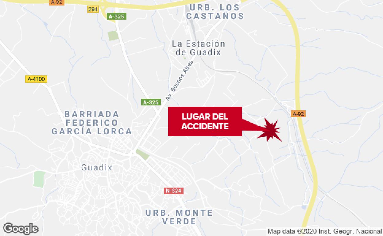 Muere electrocutado en Granada un conductor de camión de basura al pisar un cable