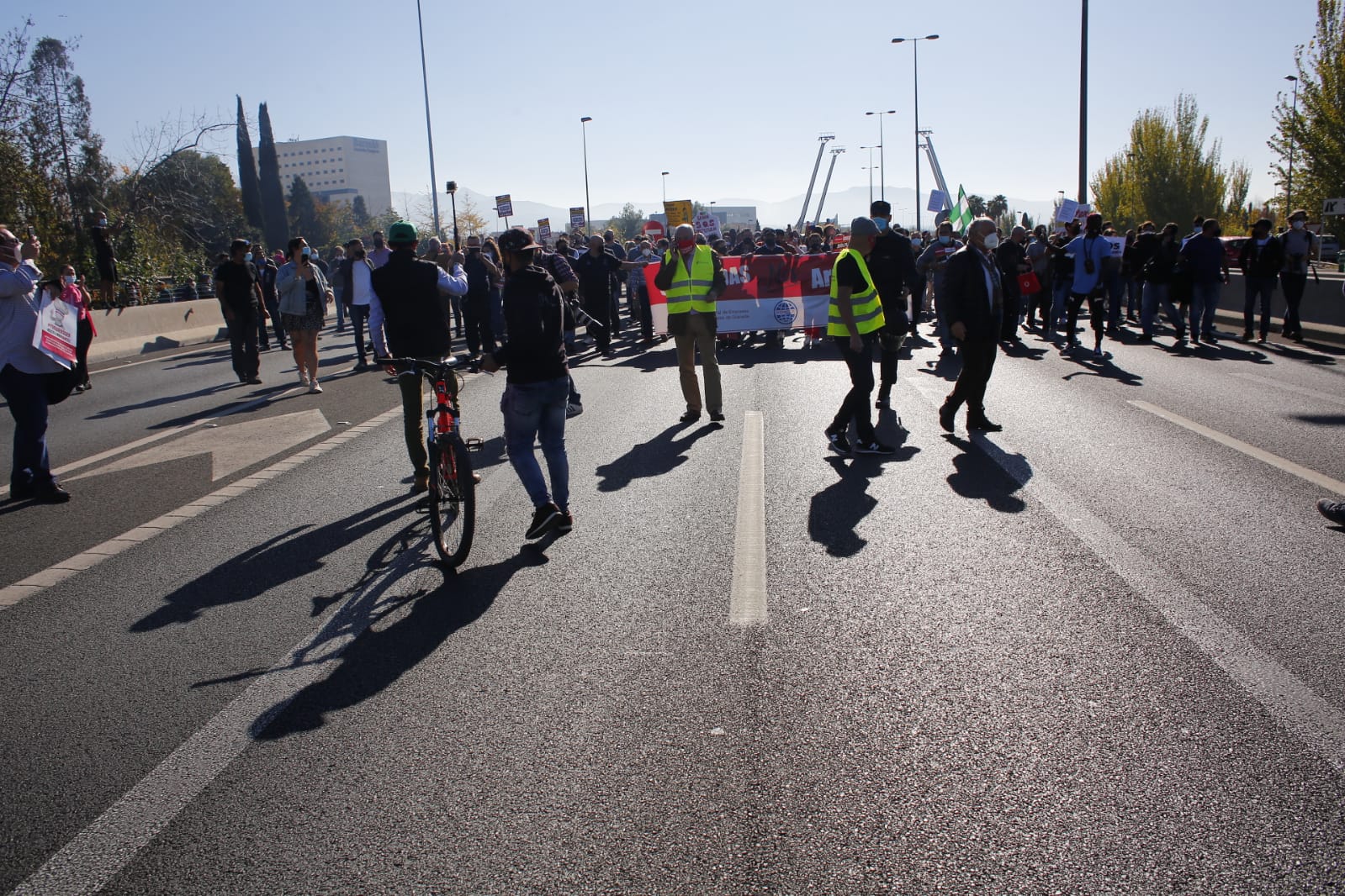 Los manifestantes han accedido a la A-44 al final de su recorrido