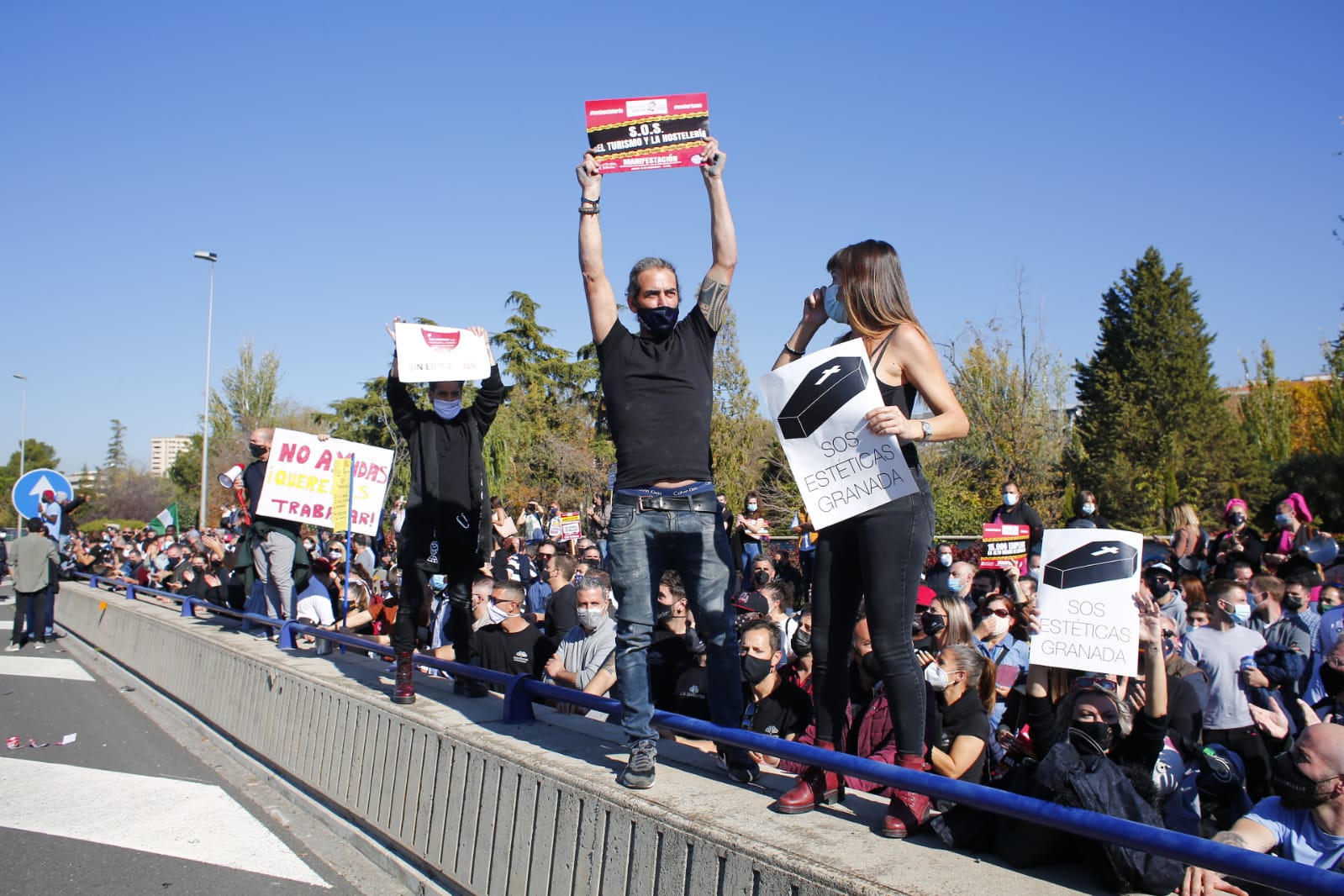 Los manifestantes han accedido a la A-44 al final de su recorrido