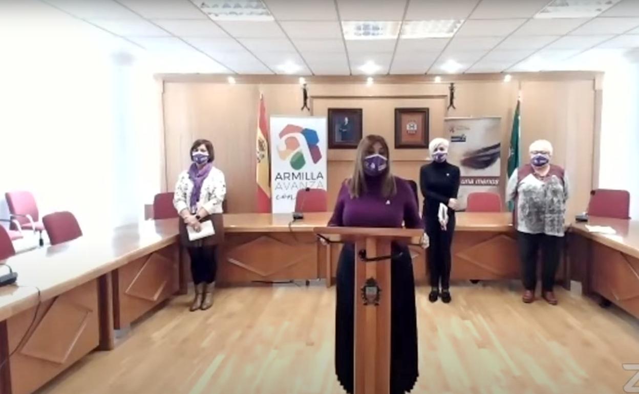 Acto celebrado en el Ayuntyamiento de Armilla con motivo del 25-N