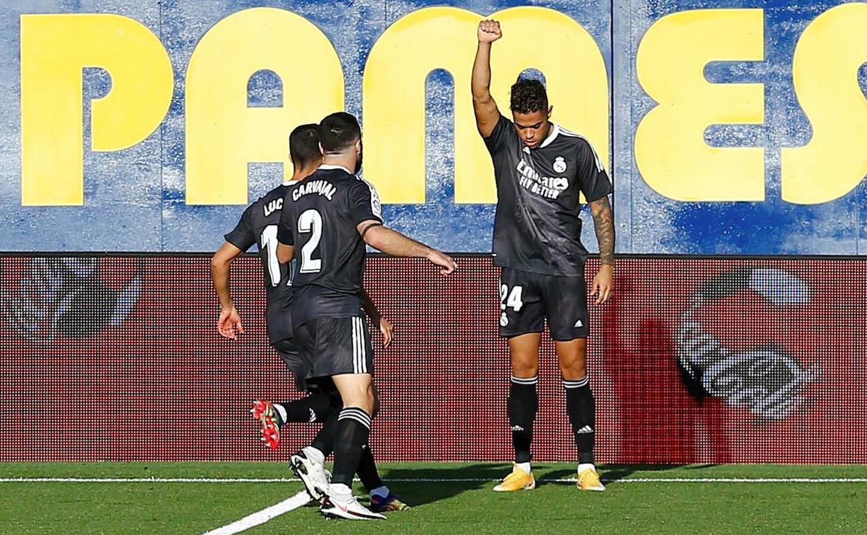 Mariano celebra su gol al Villarreal el pasado sábado. 