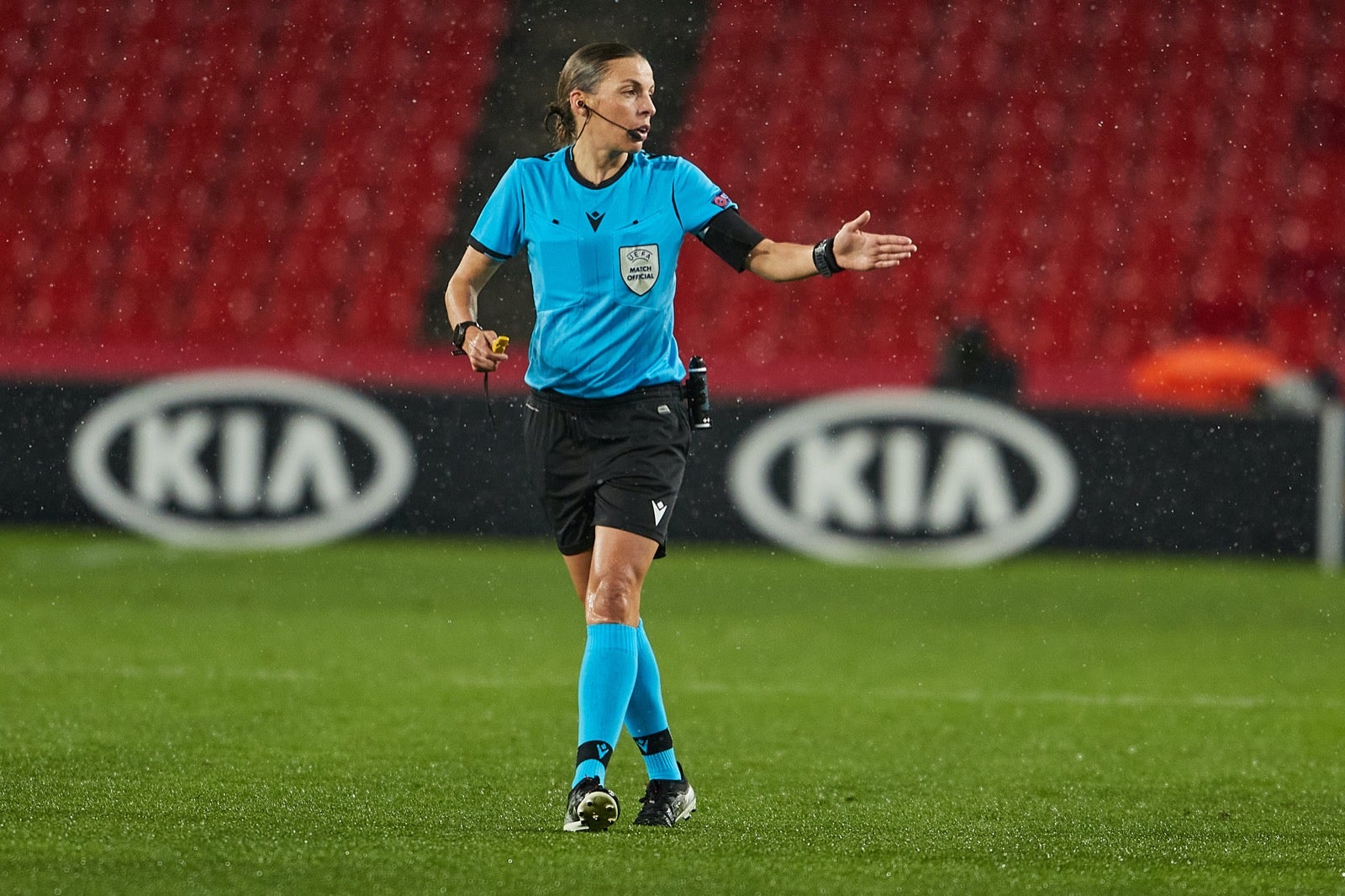 Los de Diego Martínez buscan poner pie y medio en la siguiente ronda de la Europa League.