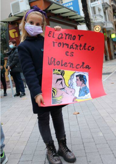 Niña en el acto del 25N en la capital, el pasado miércoles. 