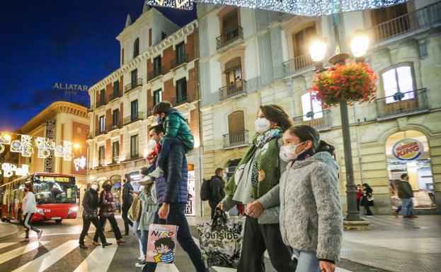 El plan de Andalucía para Navidad: reuniones sin amigos ni allegados y cambios en los horarios