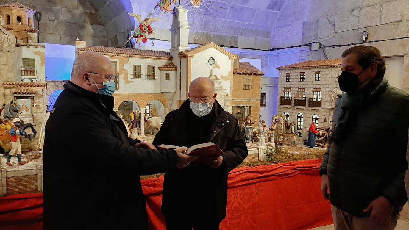 Fotos: Así es el belén napolitano de la Catedral de Jaén
