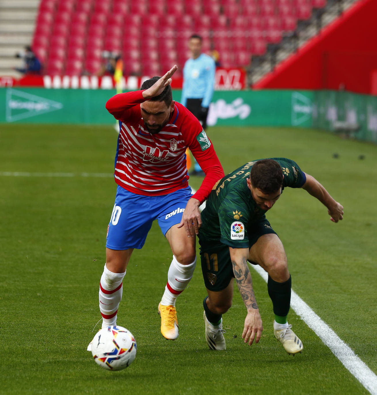 Repasa todas las imágenes del duelo entre rojiblancos y oscenses