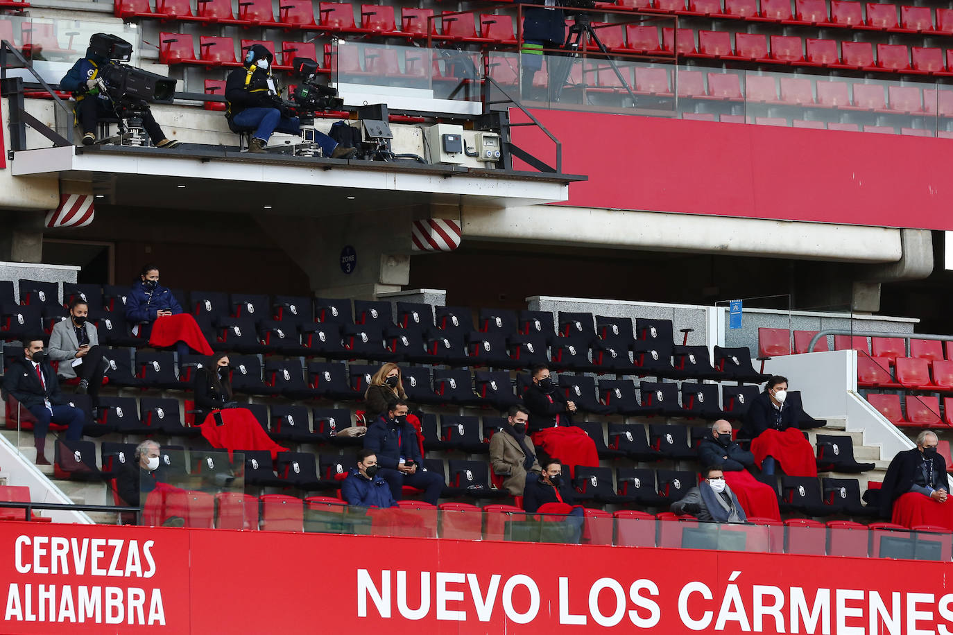 Repasa todas las imágenes del duelo entre rojiblancos y oscenses