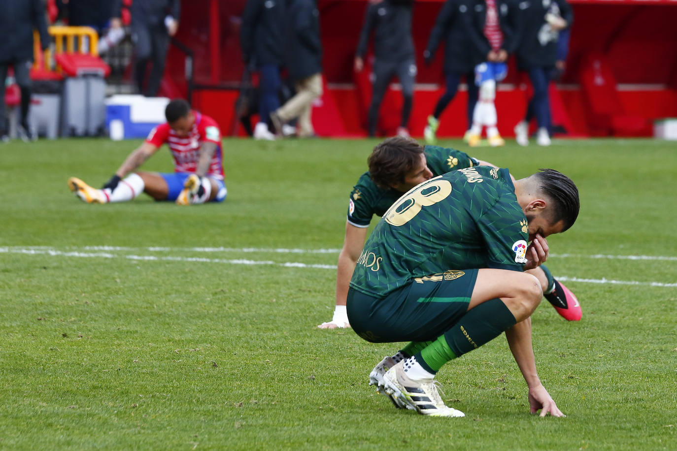 Repasa todas las imágenes del duelo entre rojiblancos y oscenses